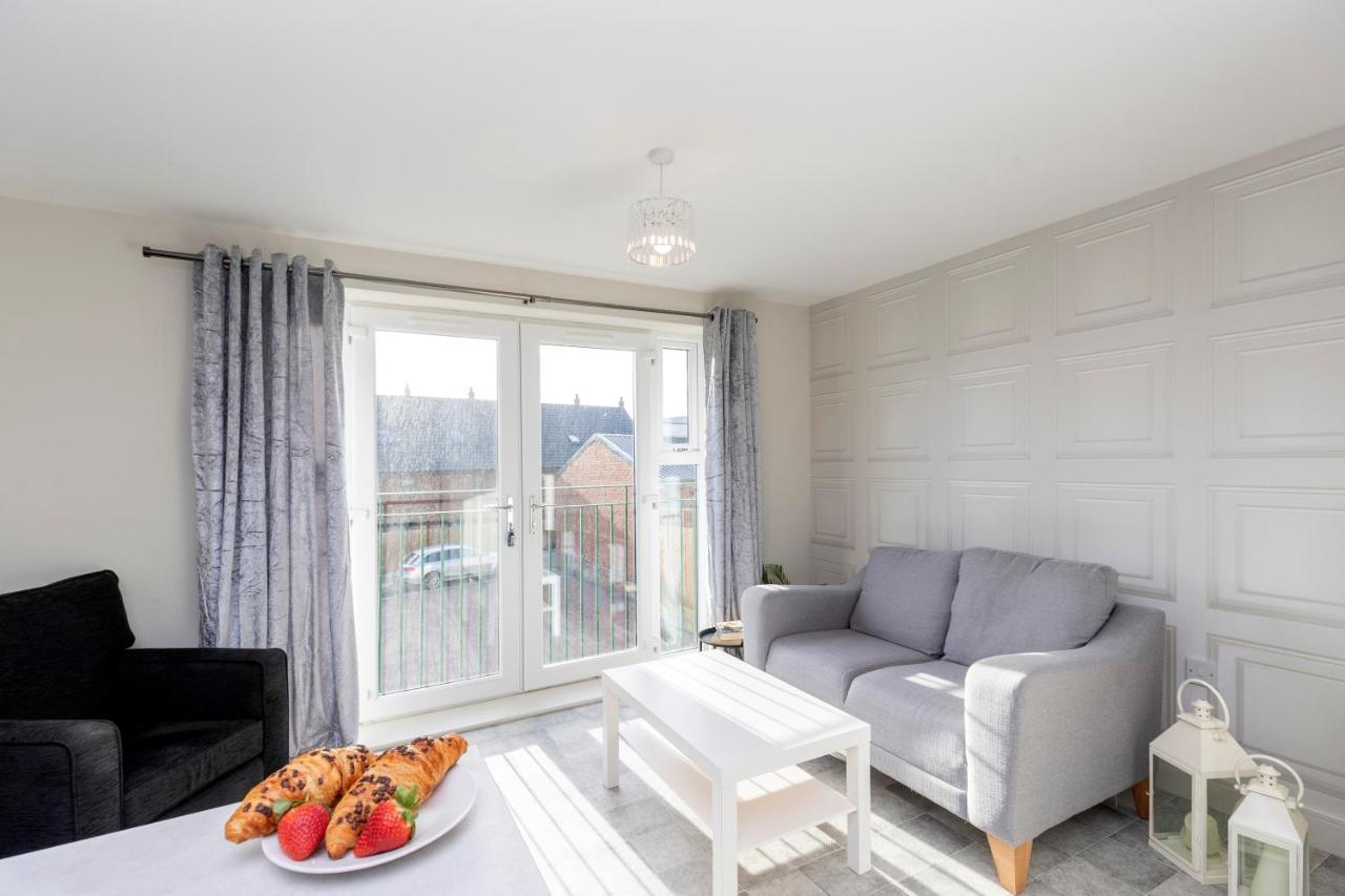 Avery House 1 - One Bedroom With Outdoor Terrace Darlington  Bagian luar foto
